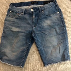 Bullhead Light Wash Shorts
